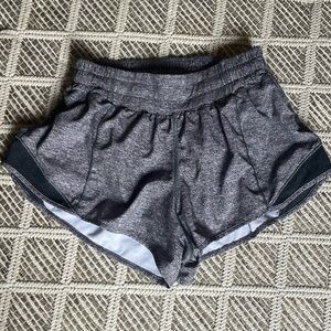 Lulu Lemon Hotty Hot - Size 4